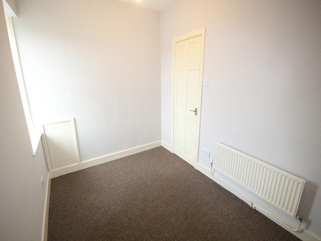 2 bedroom end terrace house For Sale in Barnoldswick - 2015-03-02 11.35.33.jpg